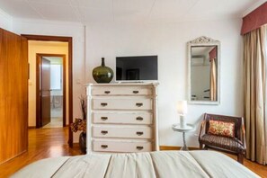 2 Schlafzimmer, Bügeleisen/Bügelbrett, Reisekinderbett, kostenloses WLAN