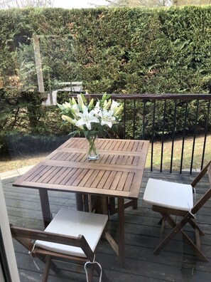 屋外ダイニングエリア