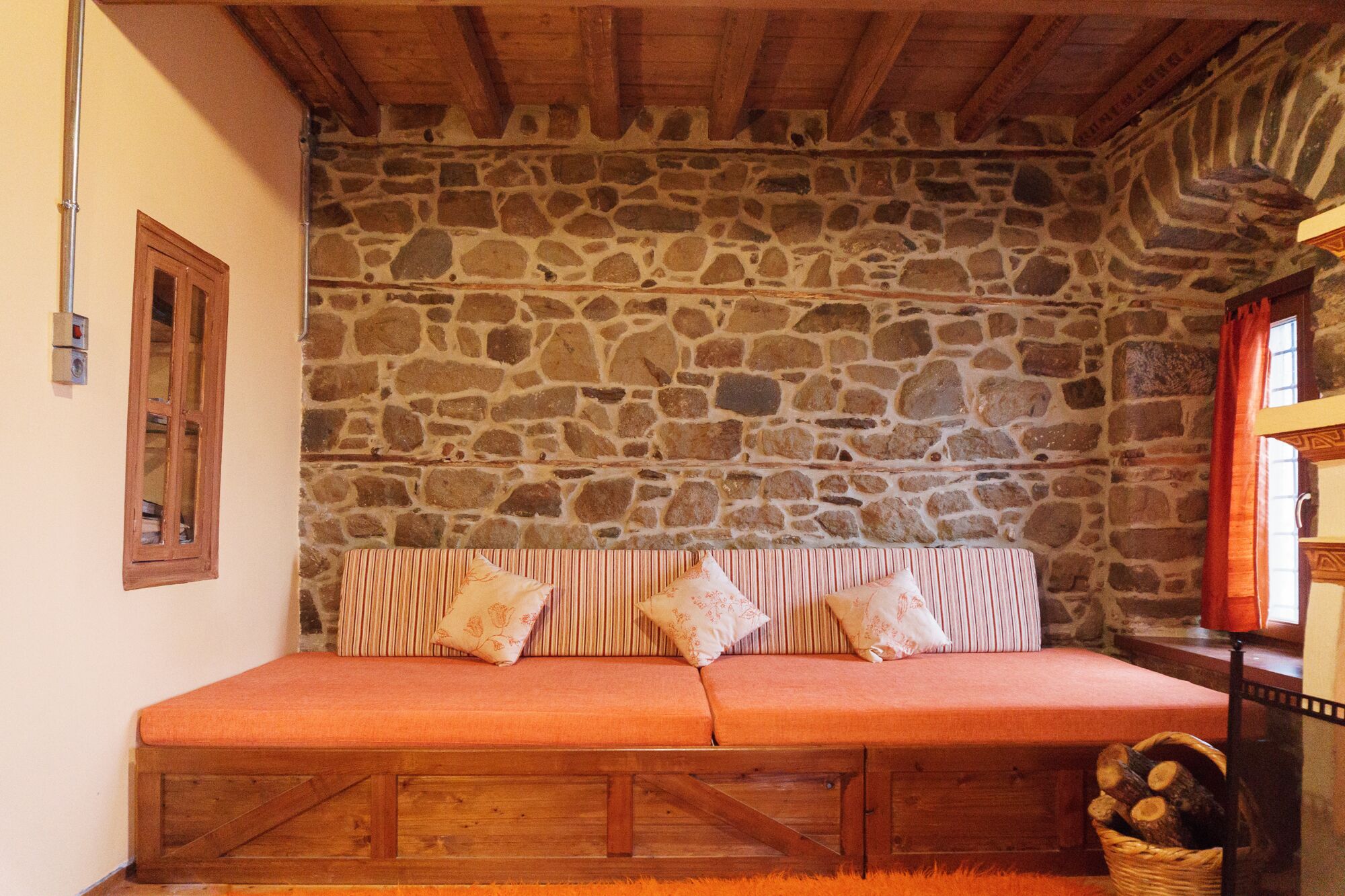 Cottage house  "Iali"