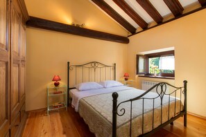 2 quartos, Wi-Fi de cortesia, roupa de cama