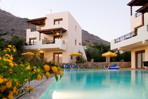 A heated pool -  Executive Villa-Sea View Complex of Villas with Shared Pool  (Pefki)