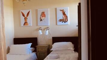 8 Schlafzimmer, Bügeleisen/Bügelbrett, WLAN, Bettwäsche