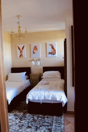 8 Schlafzimmer, Bügeleisen/Bügelbrett, WLAN, Bettwäsche