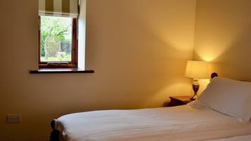 1 bedroom, iron/ironing board, travel crib, WiFi
