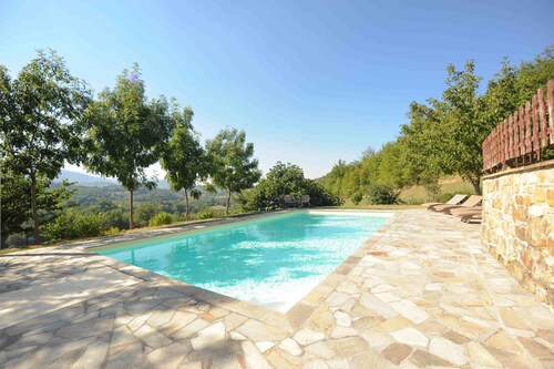 Bauernhaus Mit Eigenem Pool Und Herrlichem Blick Auf Die Berge Von Monte Sibellini