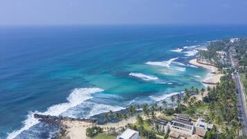 Beach nearby, sun loungers