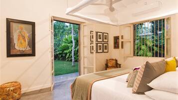 4 bedrooms, in-room safe, iron/ironing board, free WiFi