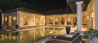 4 Bedroom Luxury Colonial Style Villa, Unawatuna