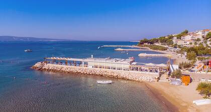 Modern apartment Bakota in Duće with amazing sea view, 200m from the beach