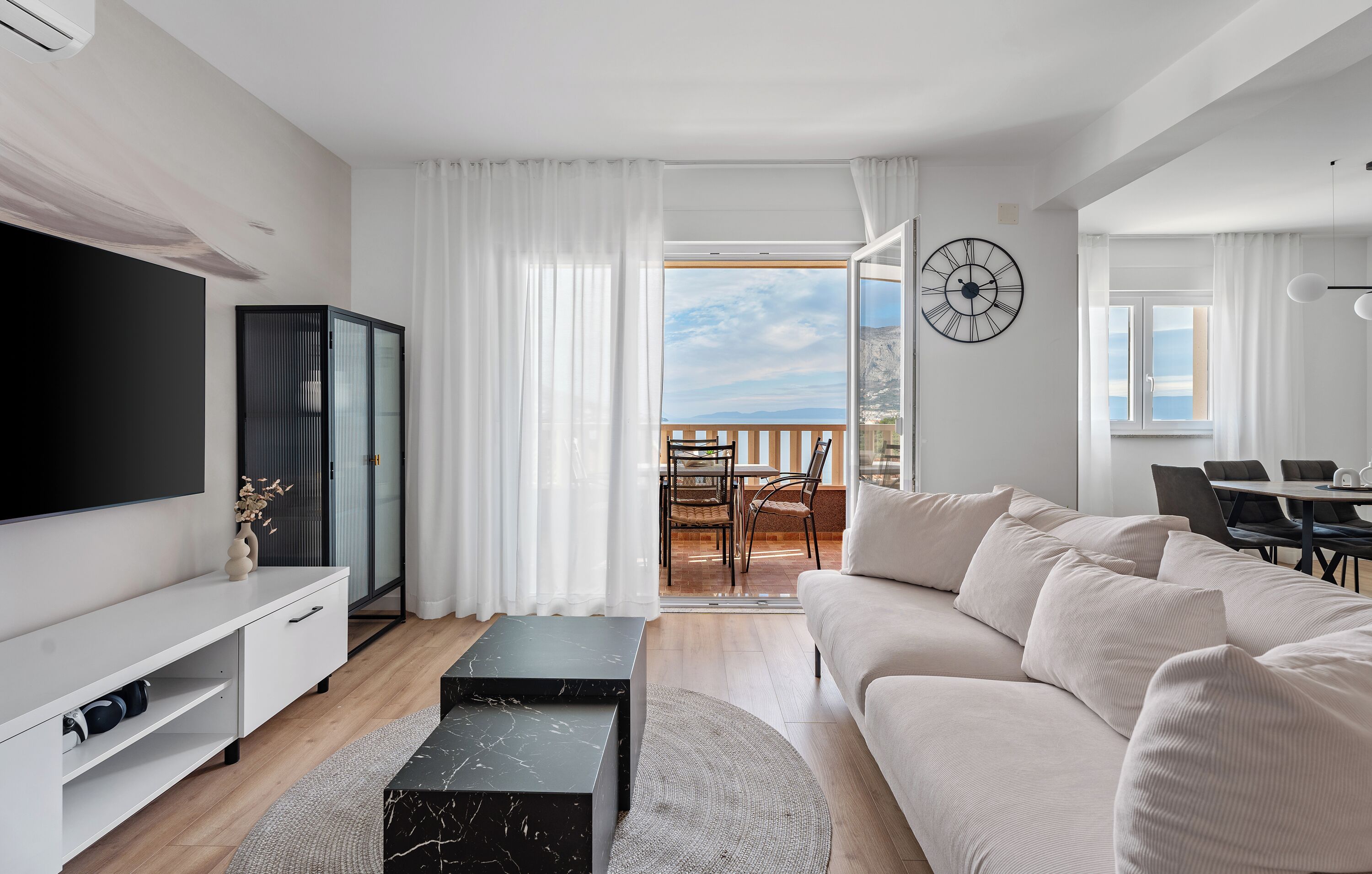 Smart TV, video games, DVD player