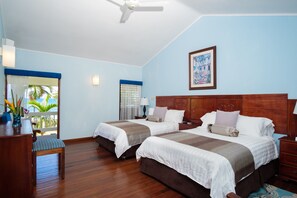 3 bedrooms, in-room safe, iron/ironing board, travel cot