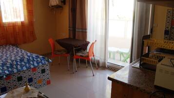 1 chambre, Wi-Fi gratuit, draps fournis