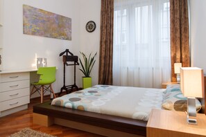 2 bedrooms, iron/ironing board, WiFi, bed sheets