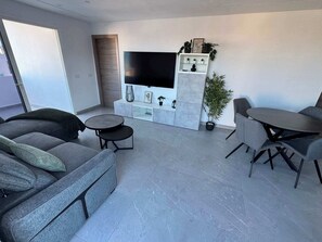 TV - Sunset Bay 45 - Two Bed (Costa Adeje)