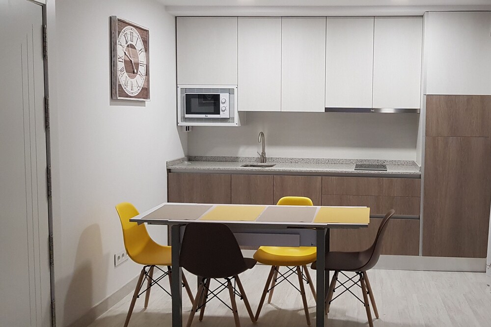 MIRADORES DEL ISASA - VIURA-NEOSENS STUDIO APARTMENT