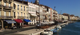 Large apartment in South wine village near beach - character yet modern