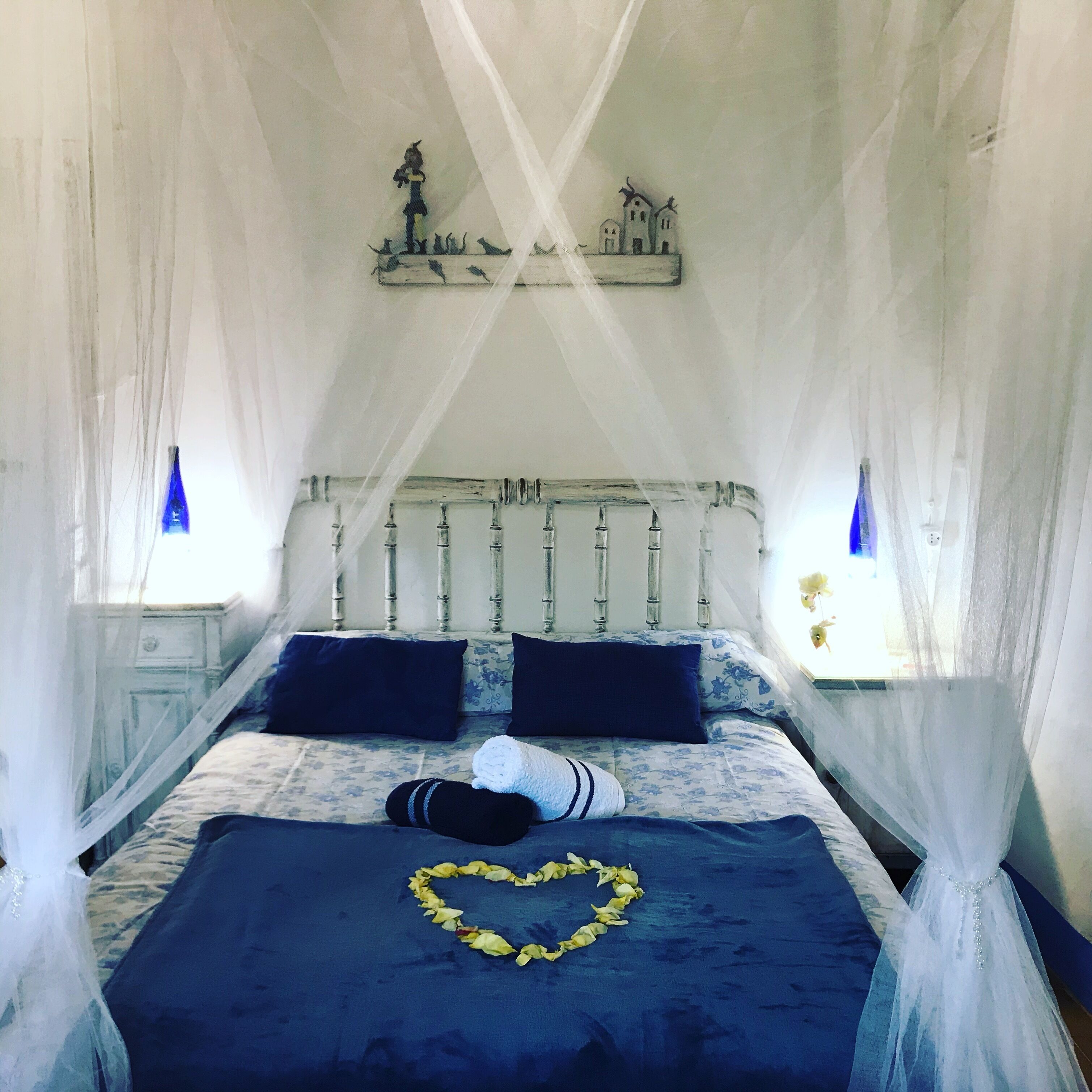 4 bedrooms, in-room safe, iron/ironing board, free WiFi