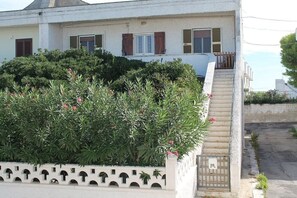 Exterior detail - Apartment near the sea in Ostuni (Villanova)