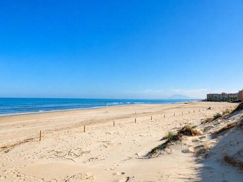 Anacasa Bassetes Playa San Fernando CA550