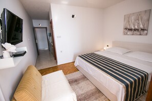 1 bedroom, in-room safe, iron/ironing board, WiFi