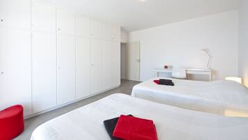 2 slaapkamers, een strijkplank/strijkijzer, gratis wifi, beddengoed