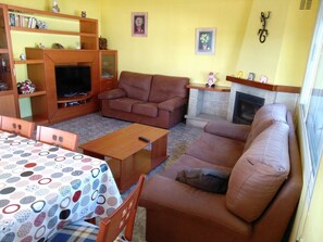 TV - Villa Brisa - Chalet con piscina privada en Vinaròs - Ref. 83 (Vinaròs)