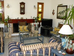Smart TV, stereo - SIMPÁTICA HOUSE OF 2 BEDROOMS 7 BLOCKS FROM THE BEACH MANSA (Maldonado)