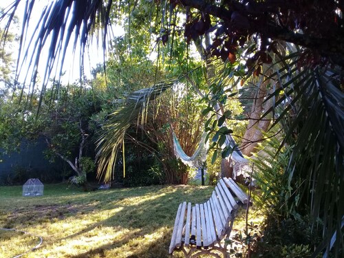 SIMPÁTICA HOUSE OF 2 BEDROOMS 7 BLOCKS FROM THE BEACH MANSA