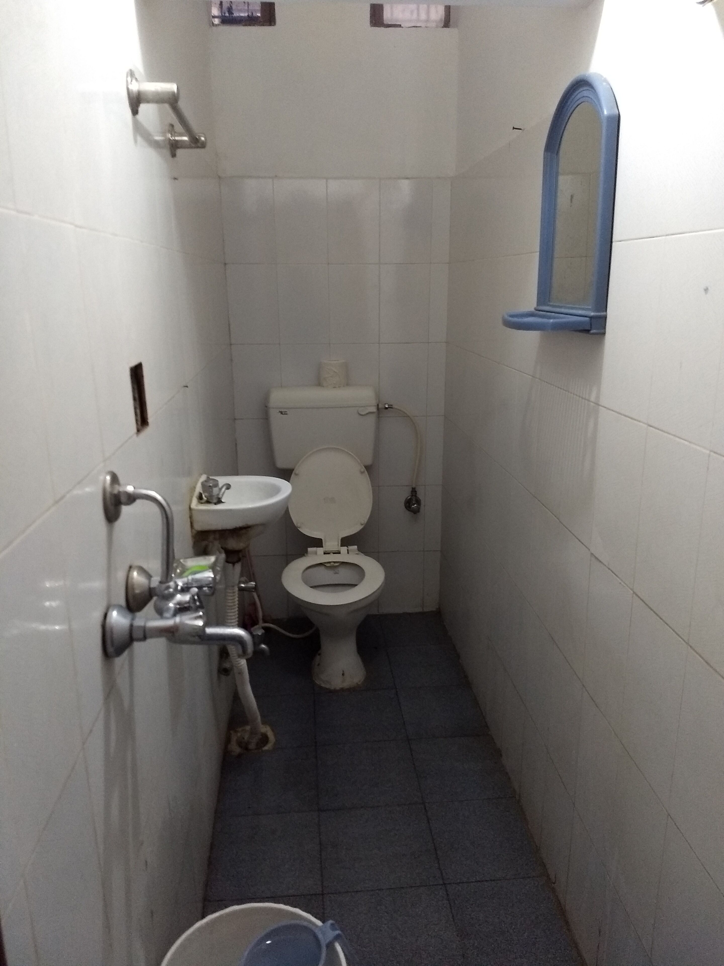 Studio Space near river Ganges - Luxury, Location & Convenience- Fully Furnished