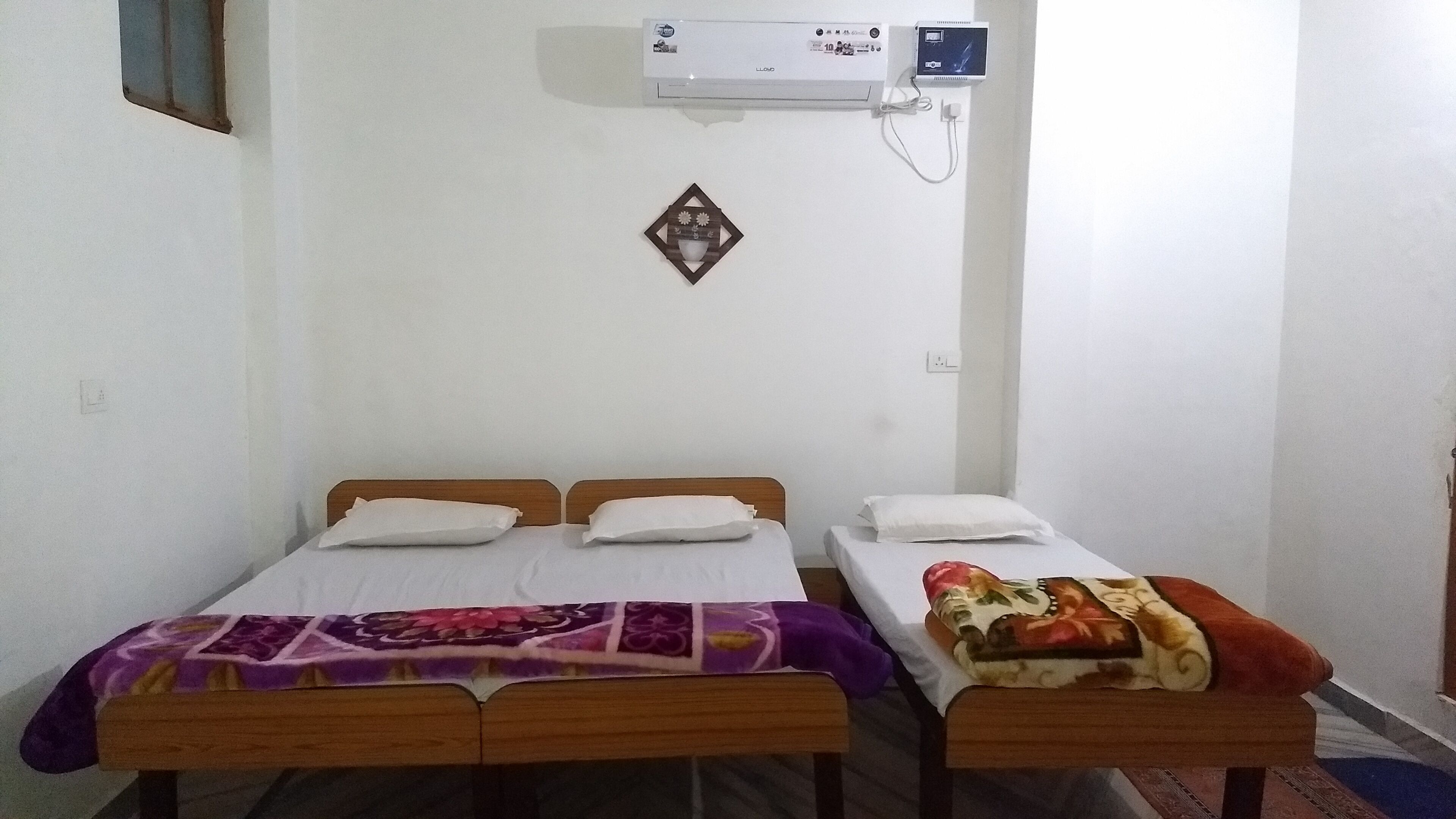 Studio Space near river Ganges - Luxury, Location & Convenience- Fully Furnished