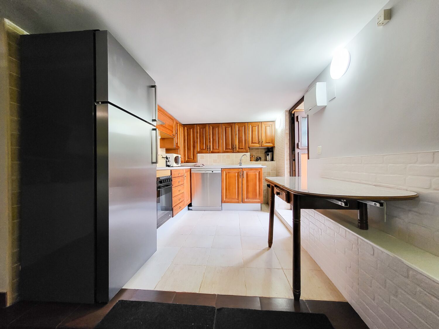 BEAUTIFUL RENTAL APARTMENT WITH POOL