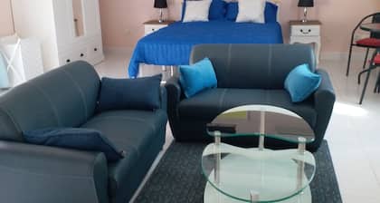 RESIDENCE CHEZ NOUS PHUKET, Studios (50 M²) with swimming pool.