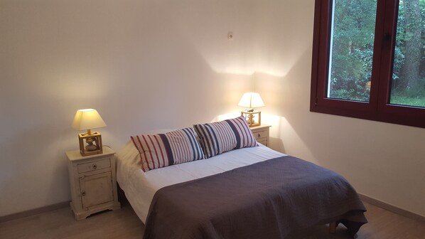 3 bedrooms, iron/ironing board, WiFi