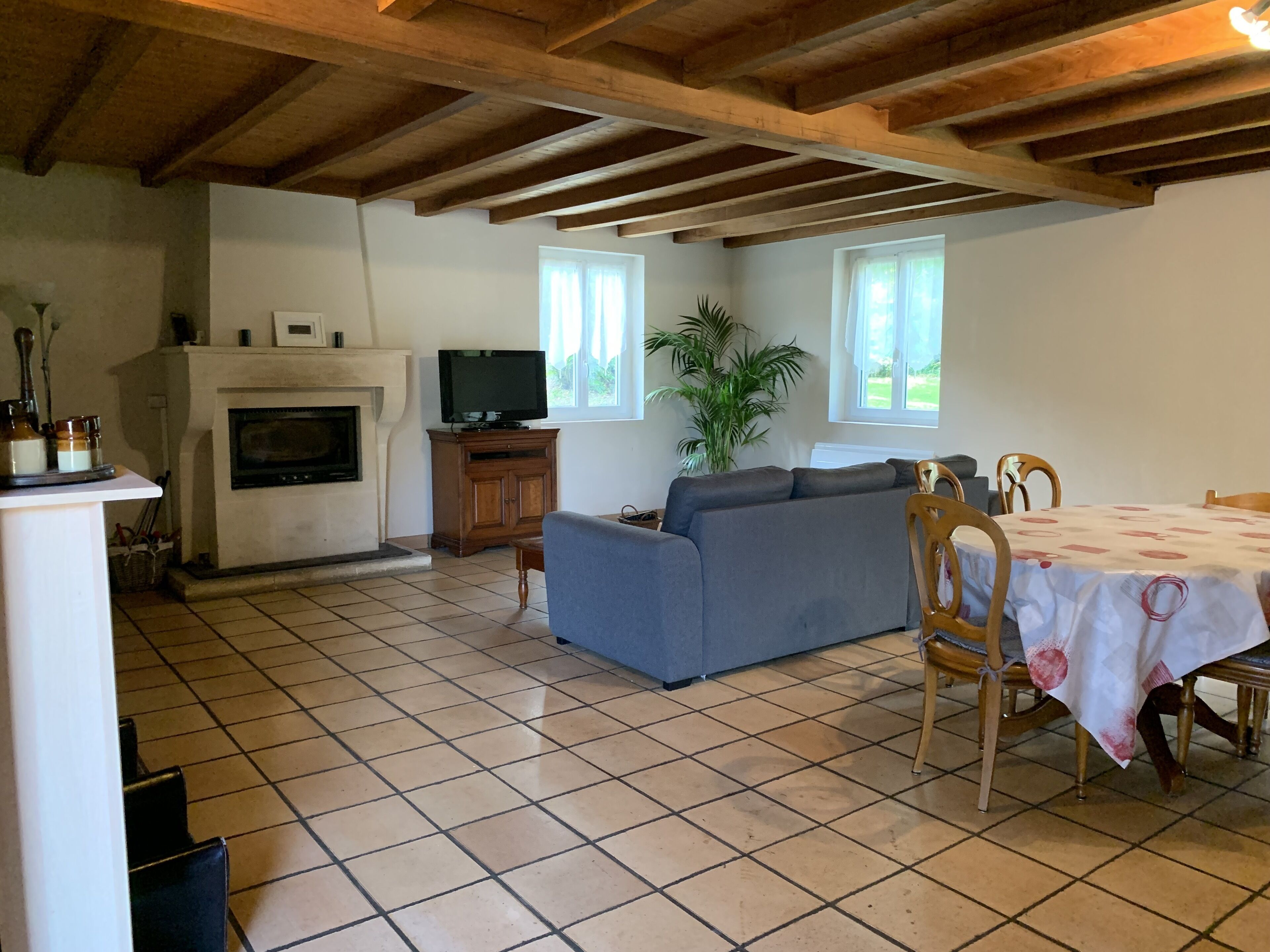 Charming detached Cottage /Gite with private pool, 15 min from Angouleme