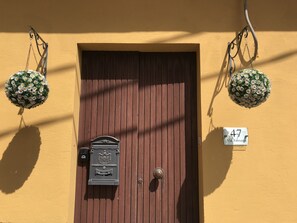 تفاصيل الفندق من الخارج