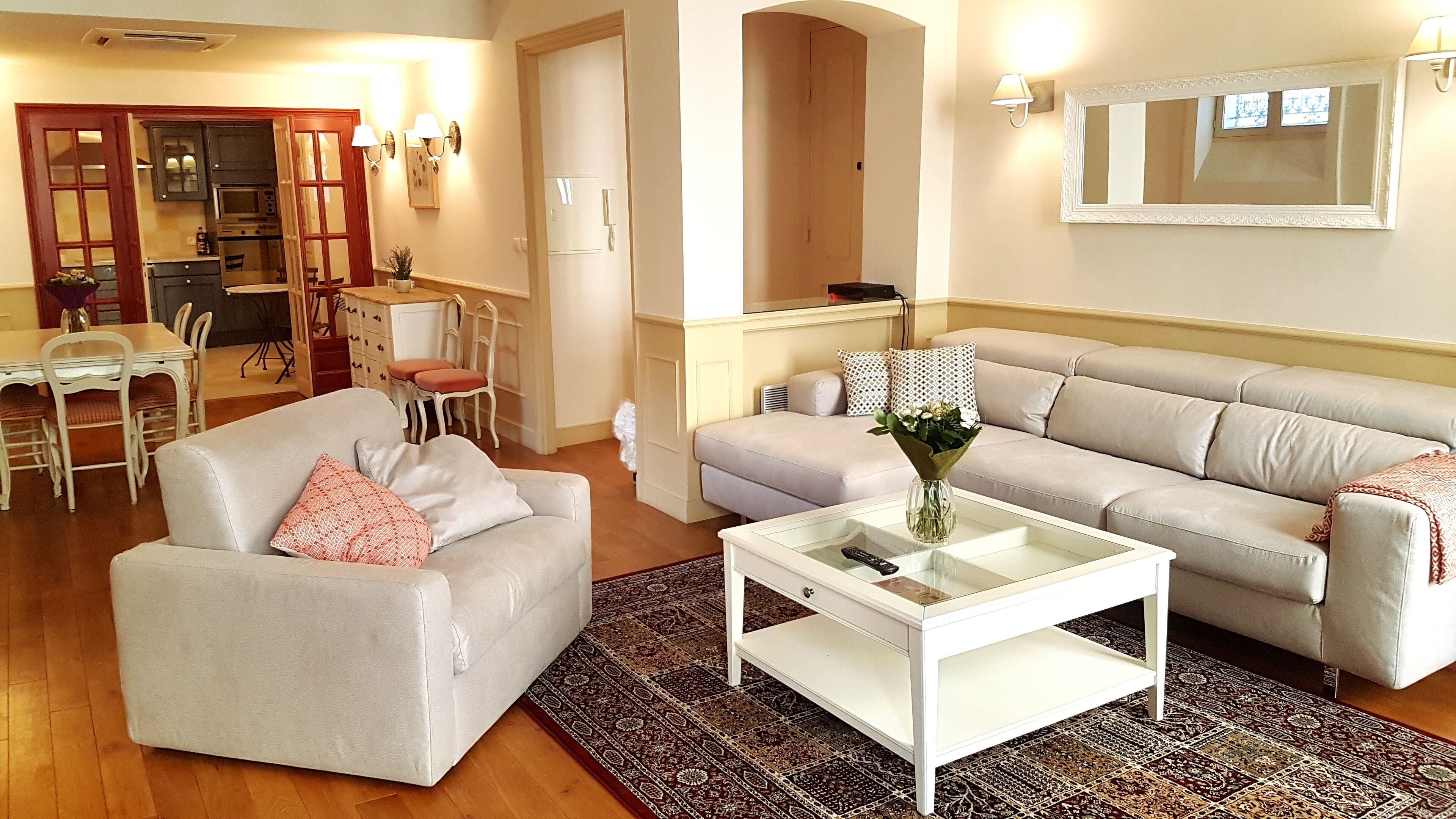 Luxurious app. 2 bedroom in the center of Cannes