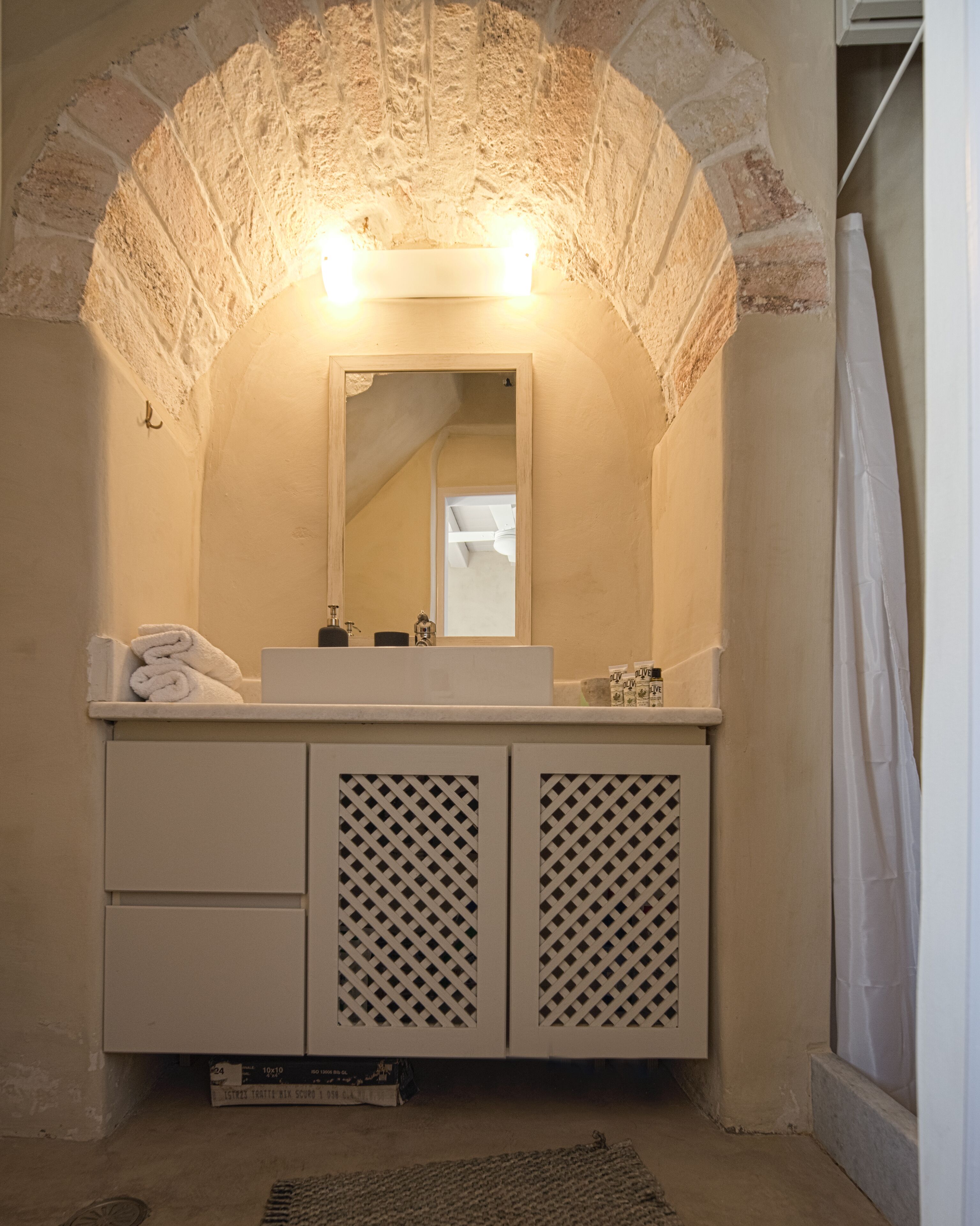 TRADITIONAL WINDMILL PROPERTY IN CHORA