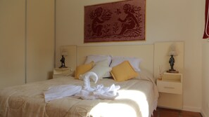 2 chambres, fer et planche à repasser, Wi-Fi, draps fournis