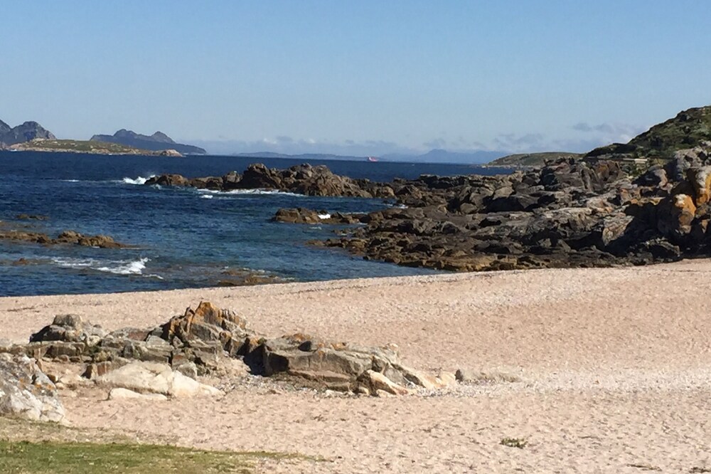 Apartment in Baiona in front of the Beach and Parador de Baiona