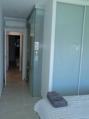 2 Schlafzimmer, Bügeleisen/Bügelbrett, kostenloses WLAN, Bettwäsche