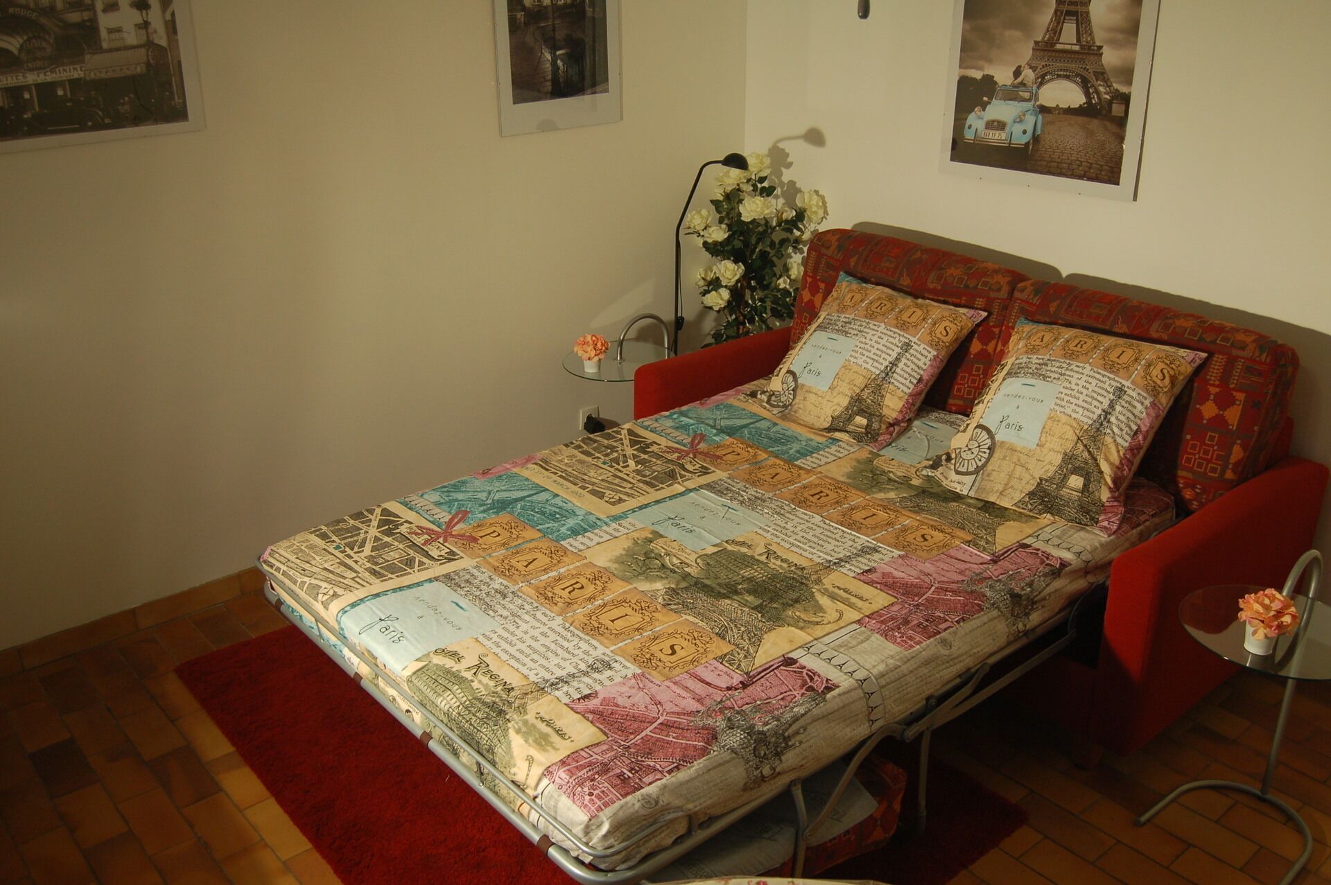 1 多间卧室、熨斗/熨衣板、上网接入、床单