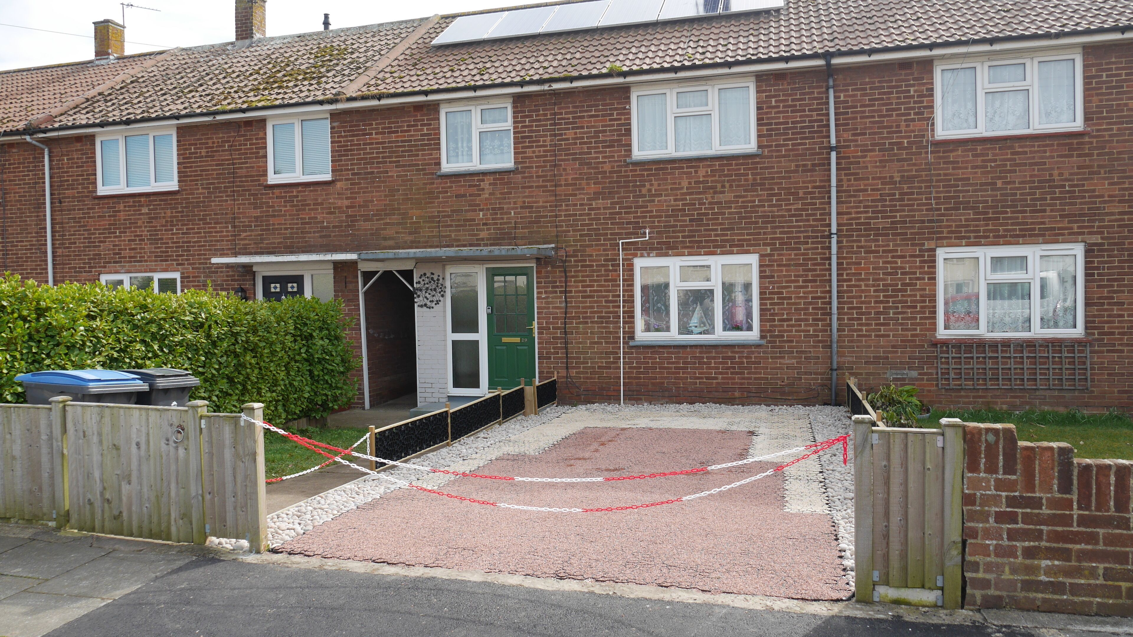 House 3 bedrooms, with garden