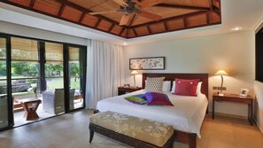 3 chambres, coffres-forts dans les chambres, bureau