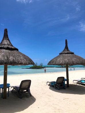Una spiaggia nelle vicinanze