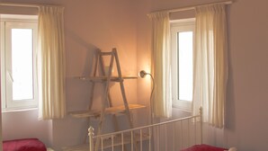 Room - Andrea's loft flat in the heart of the old town (Corfu)
