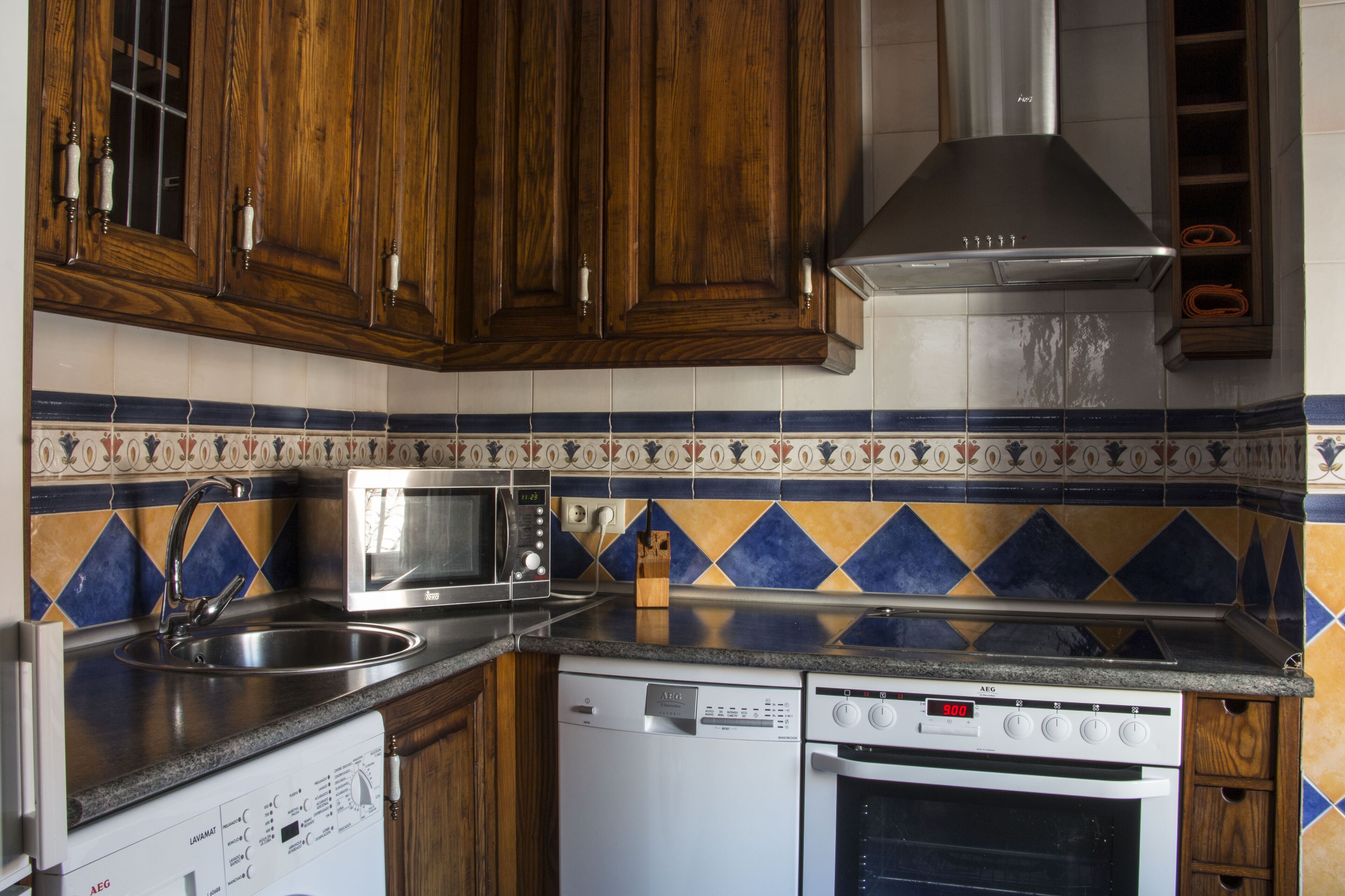 Mikrowelle, Geschirrspüler