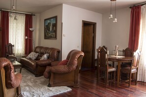 Tv, pejs, stereoanlæg