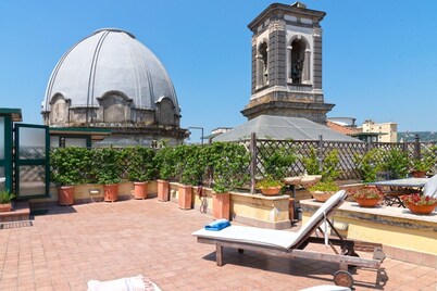 A wonderful penthouse in Naples