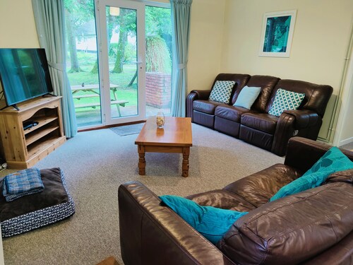 Little Croft - Spacious cottage in Woodland setting close to fantastic beaches