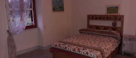 3 bedrooms, free WiFi, bed sheets